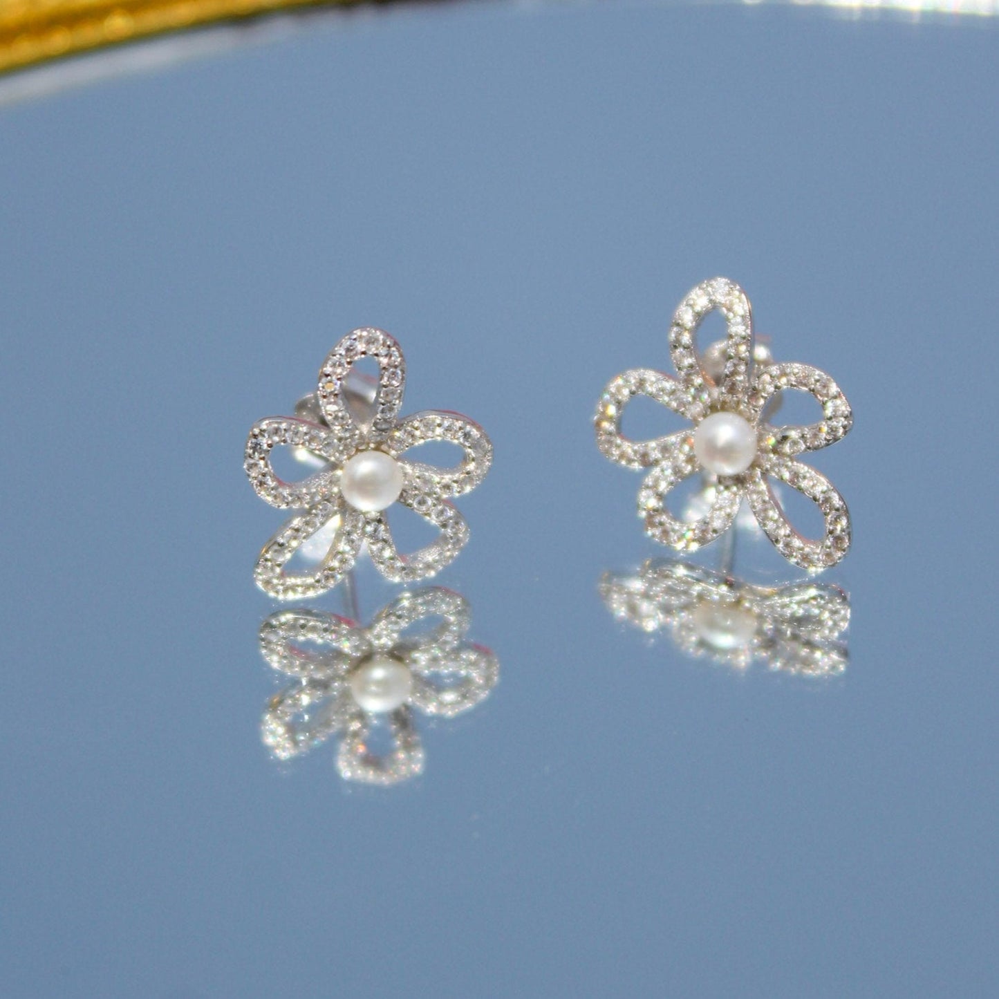 Silver Pearl Flower Studs