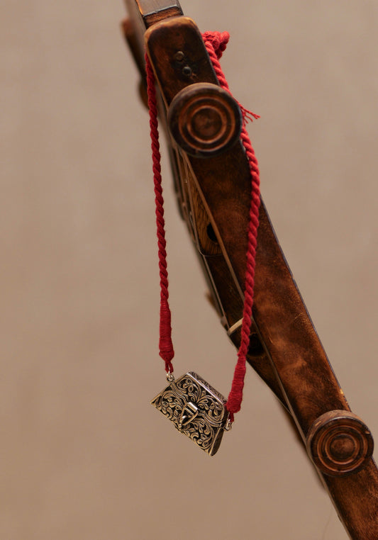Aadhya Timeless Chitai Purse Necklace (Maroon Dori)