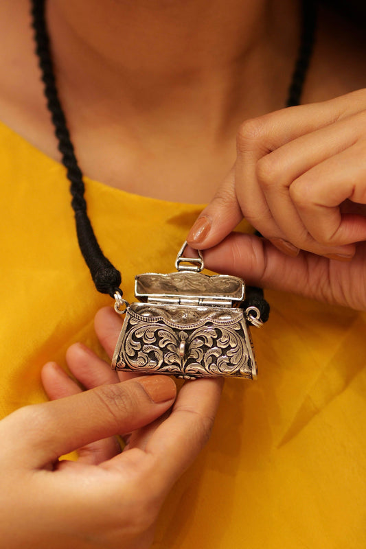 Aadhya Timeless Chitai Purse Necklace (Black Dori)