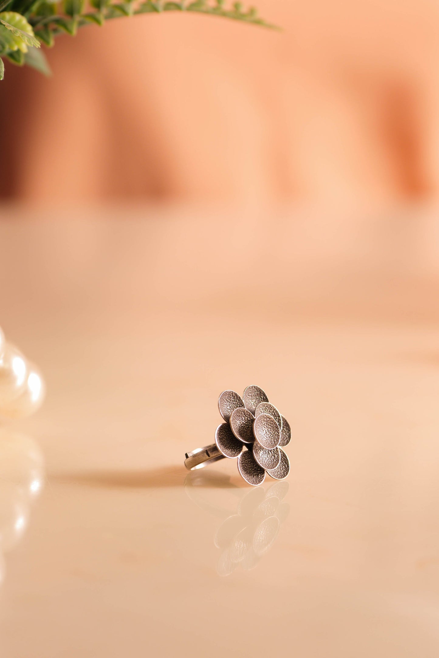 Ruh Embossed Flower Ring