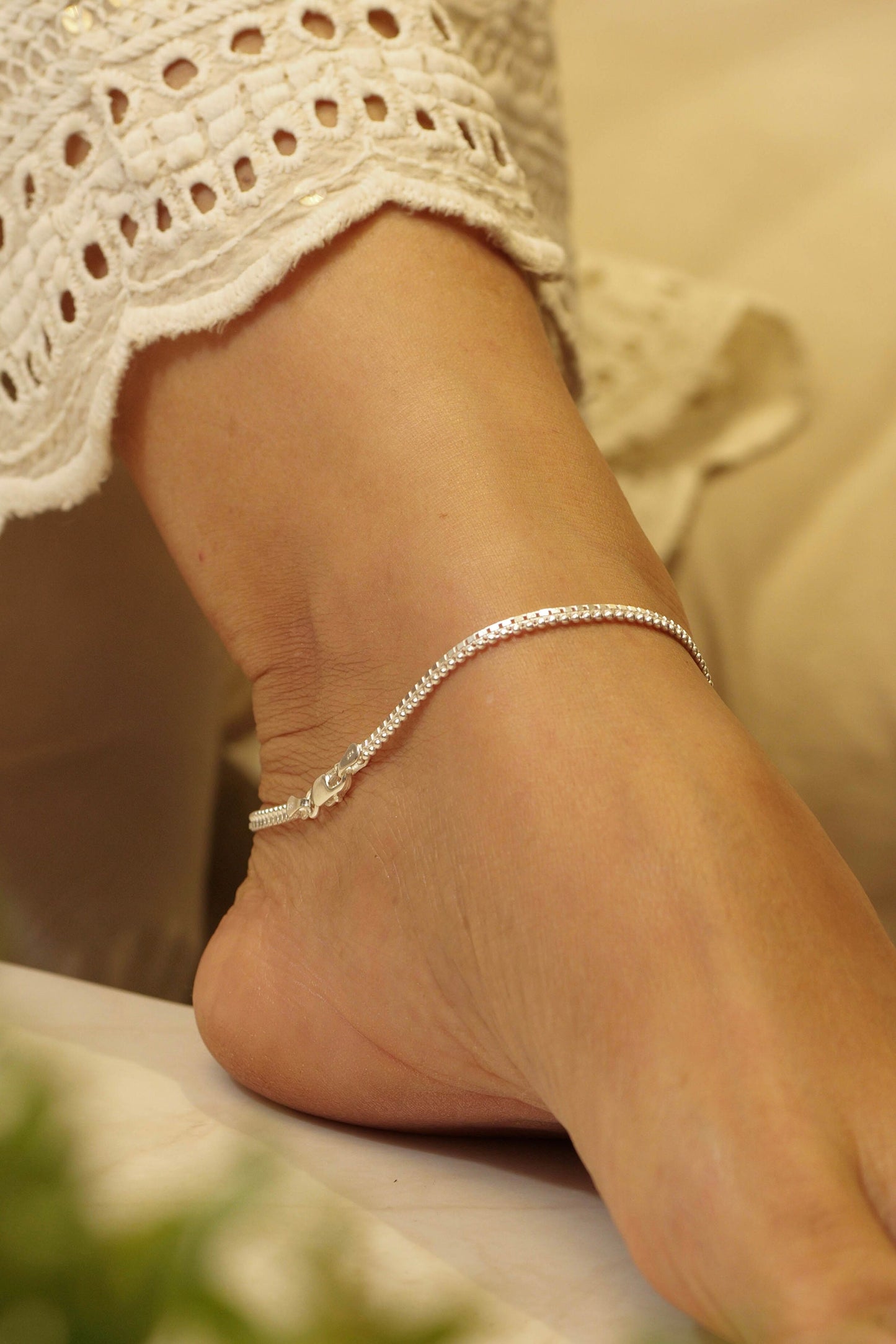 Anokhi Sleek Beads Chain Anklet