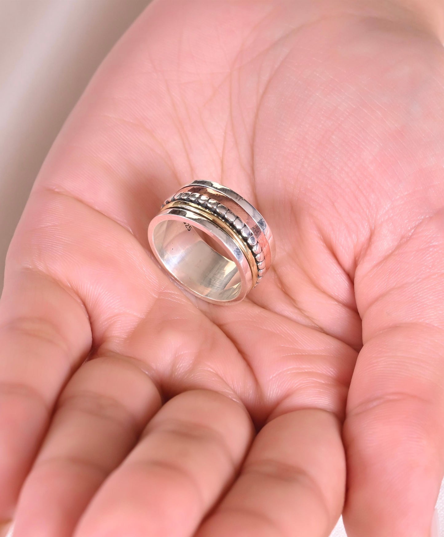 Beaded Stripe Fluid Ring