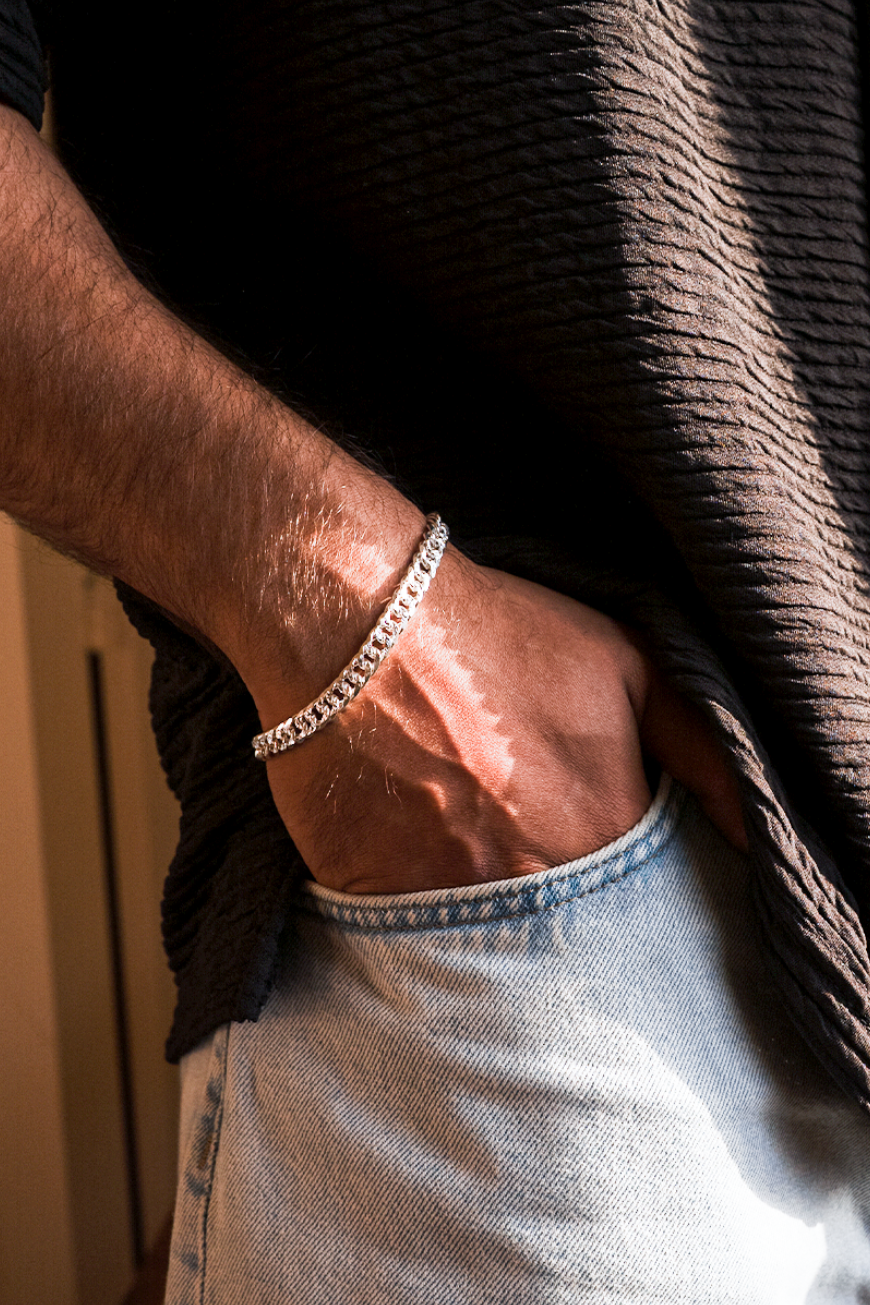 Classic Textured Curb Chain Men’s Bracelet