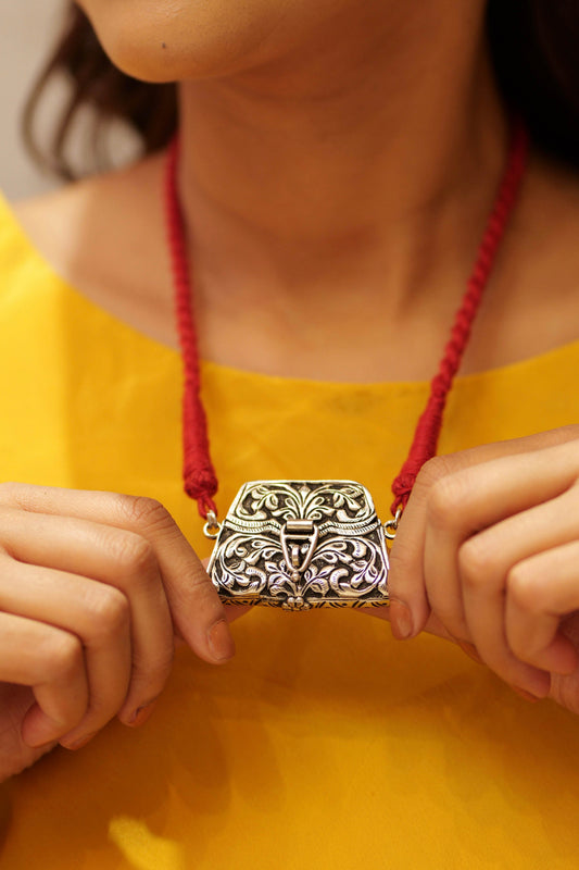 Aadhya Timeless Chitai Purse Necklace (Maroon Dori)