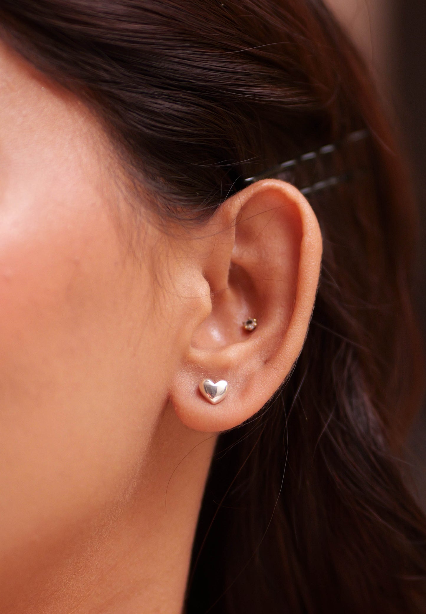 Mishi Heart Glow Studs