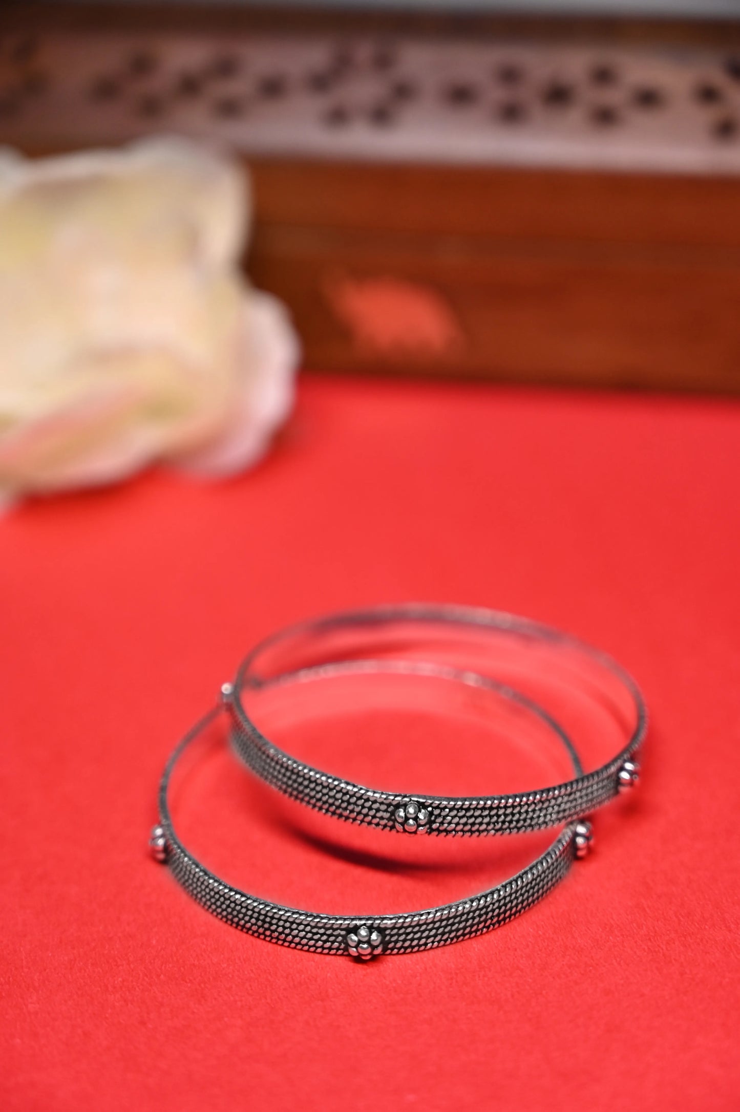 Aadhya Flower Twisted Bangle