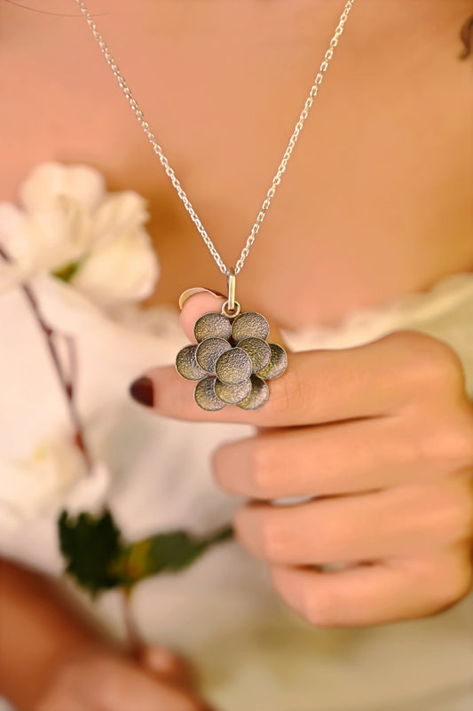Ruh Embossed Flower Pendant