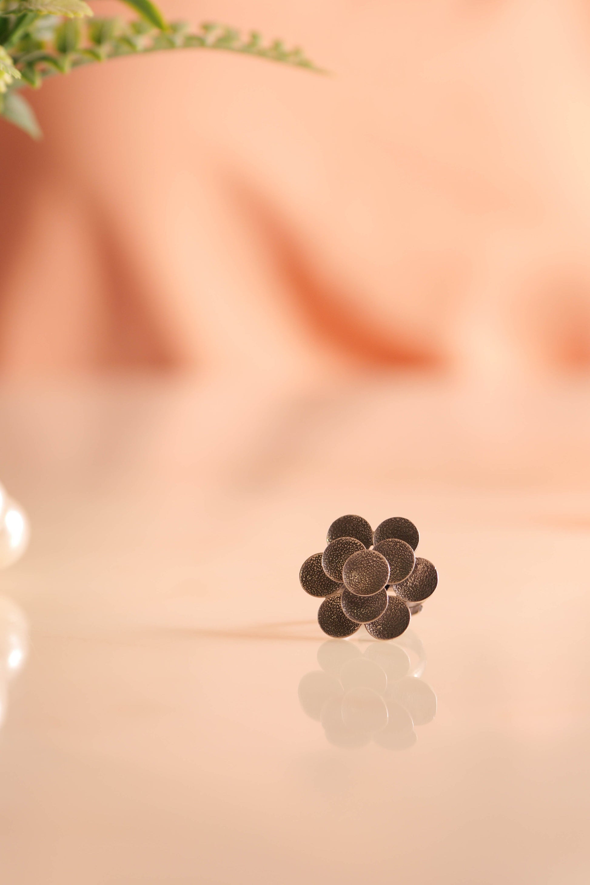 Ruh Embossed Flower Ring