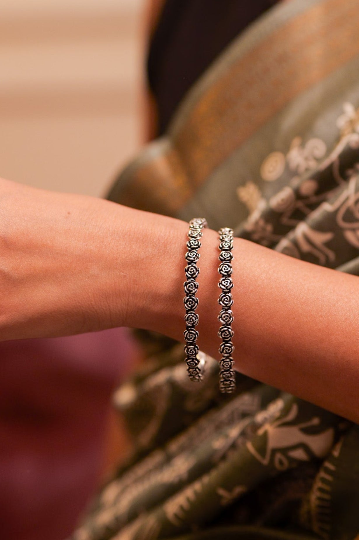 Aadhya Rose Vintage Bangle