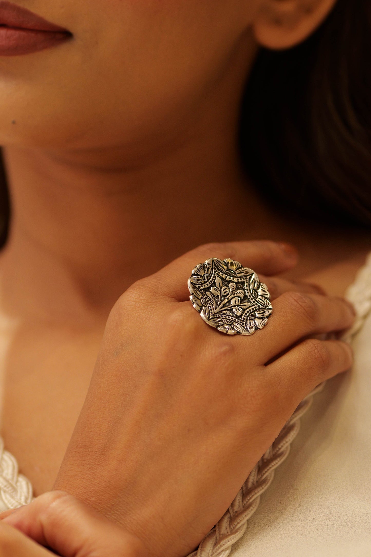 Anaya Vintage Floral Chitai Ring