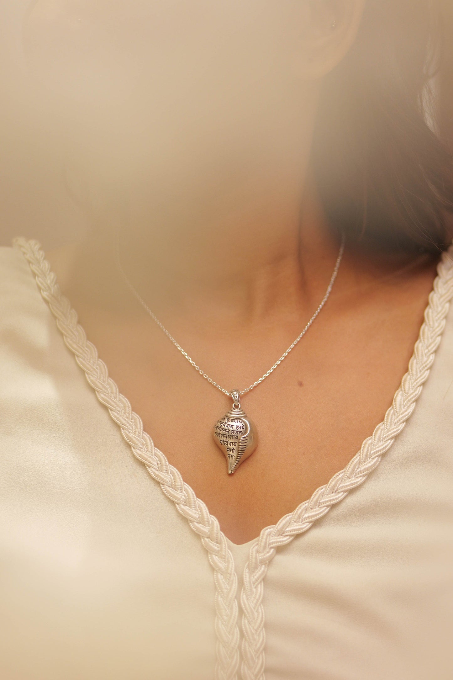 Shri Krishna Vasudevaya Shankha Pendant