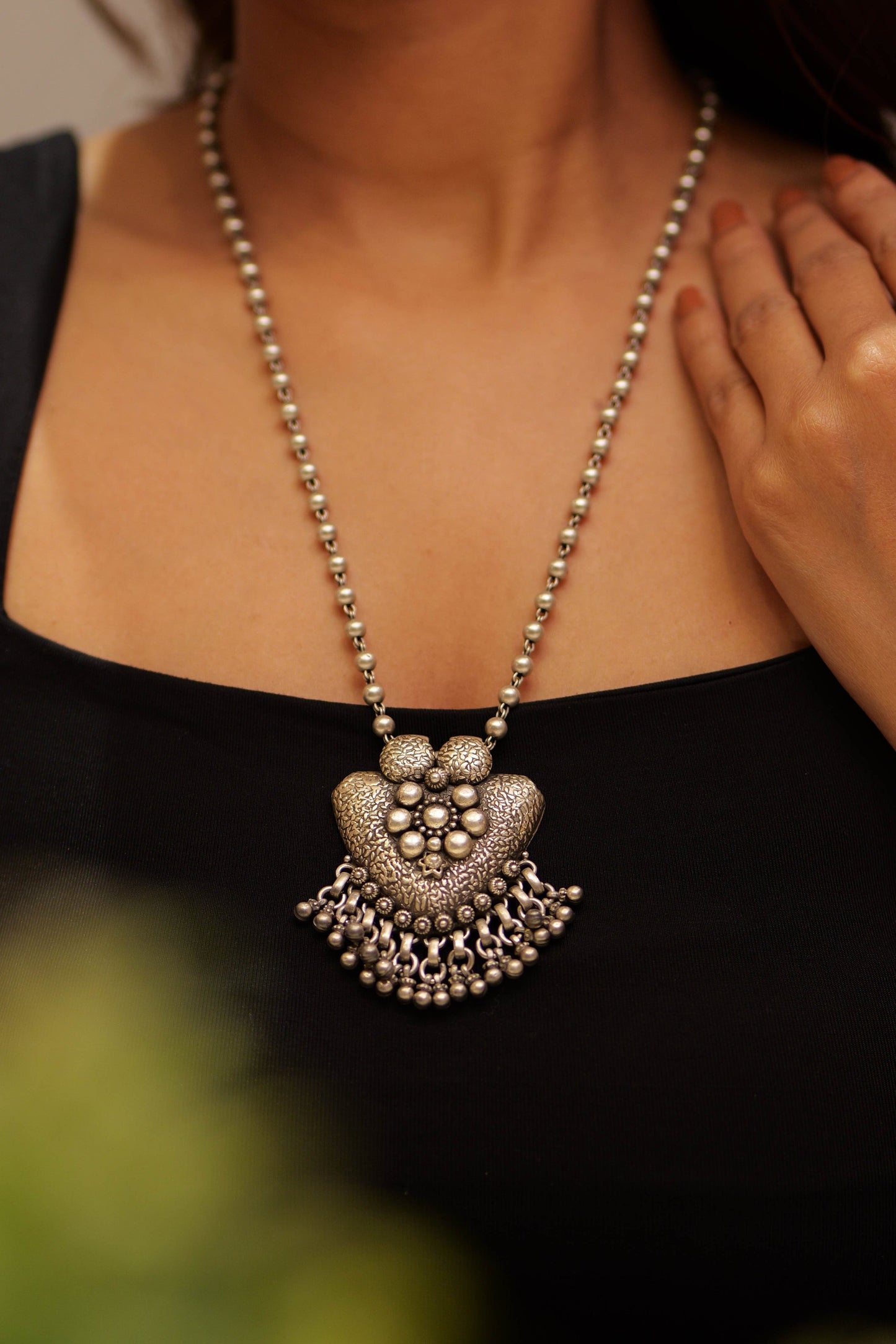 Anokhi Textured Daana Fringe Necklace