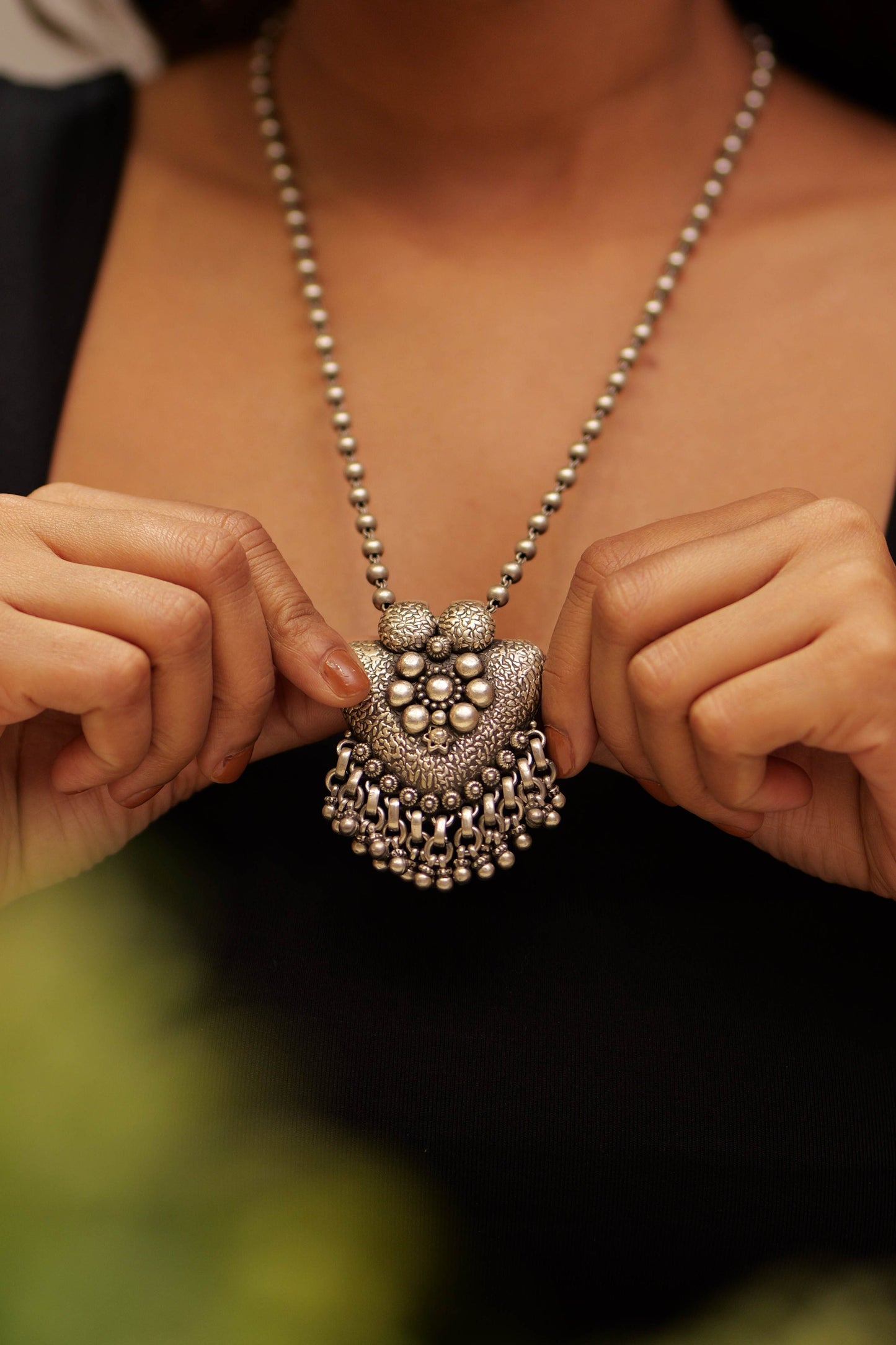 Anokhi Textured Daana Fringe Necklace