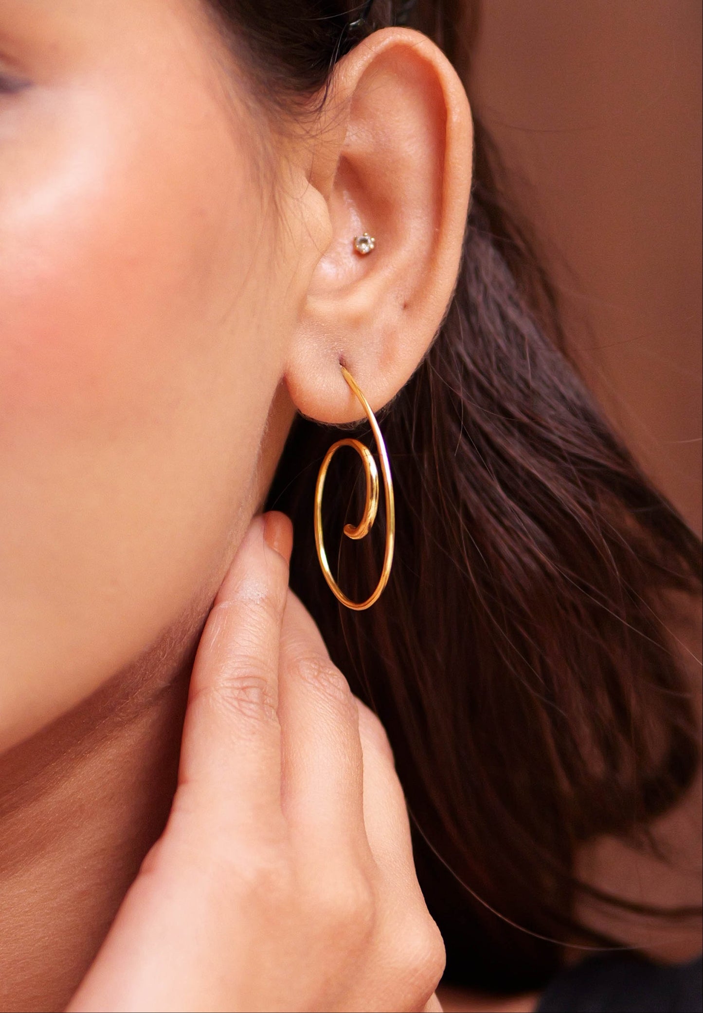 Aadhya Swirl Hoop Earrings